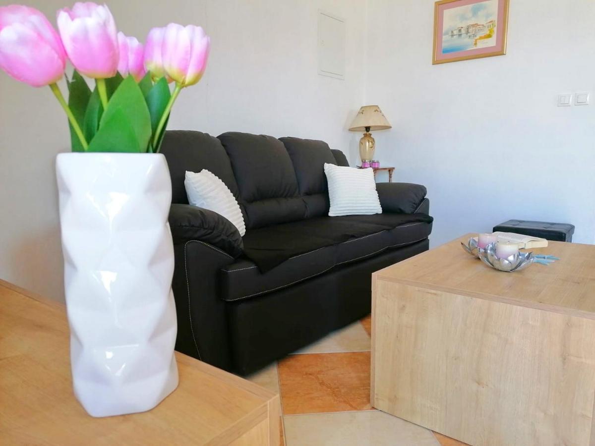 Holiday Home Blue Dream Putnikovic Bagian luar foto