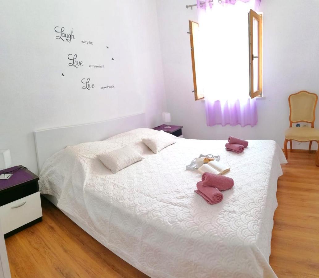 Holiday Home Blue Dream Putnikovic Bagian luar foto