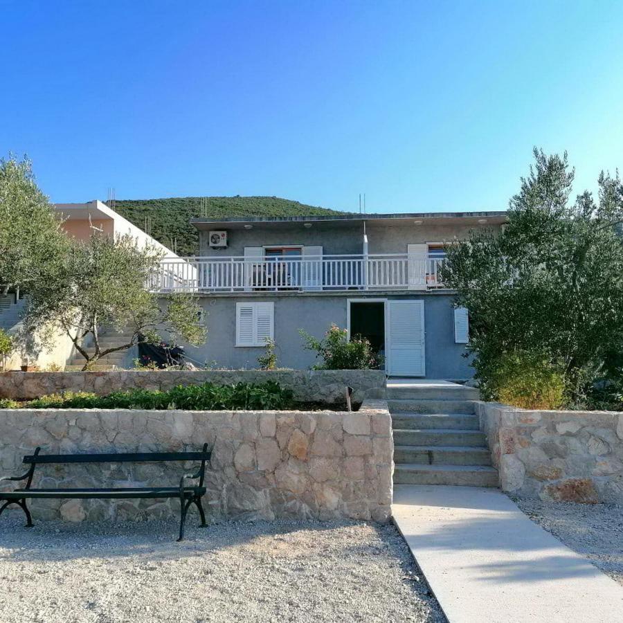 Holiday Home Blue Dream Putnikovic Bagian luar foto