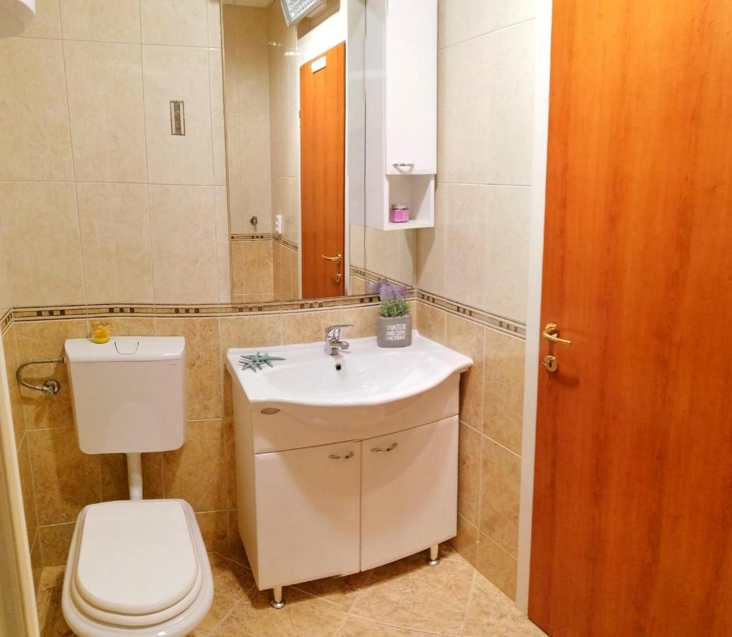 Holiday Home Blue Dream Putnikovic Bagian luar foto